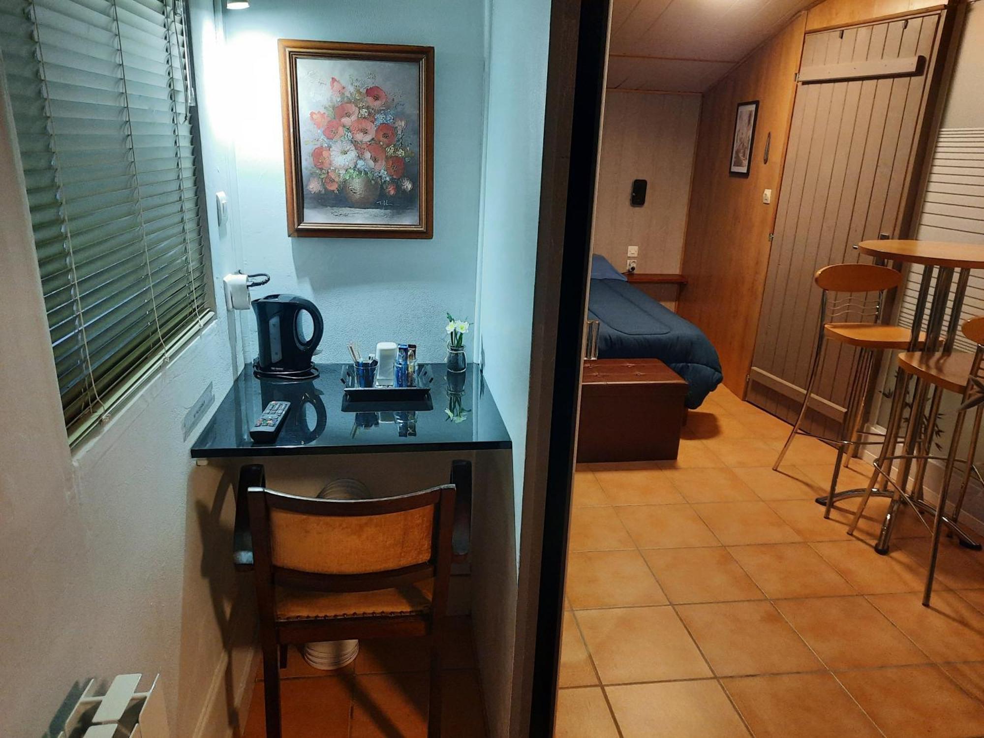 La Palmeraie Istres Exterior photo
